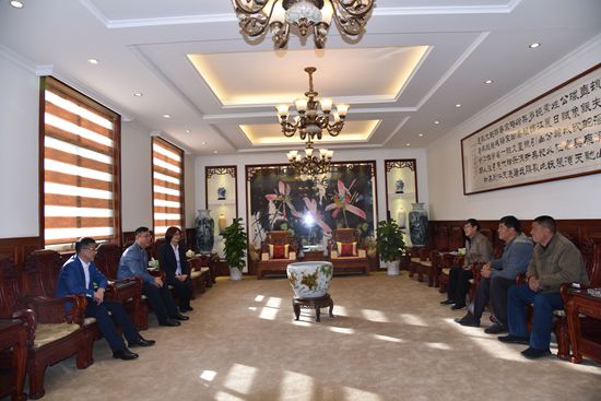 持續(xù)踐行社會責任 打造社會需求型企業(yè) ——重山集團捐贈扶貧水泥36