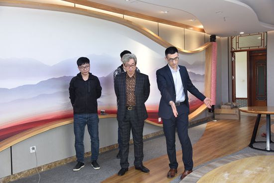 李學董事長指導黨建館建設24