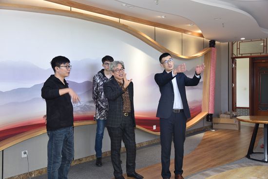 李學董事長指導黨建館建設24