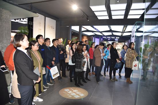 山東理工大學(xué)MBA移動(dòng)課堂走進(jìn)重山集團(tuán)31