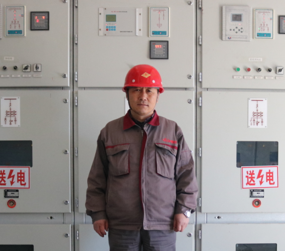 重山工匠   赤峰鵬峰化工副主任  崔立標(biāo)