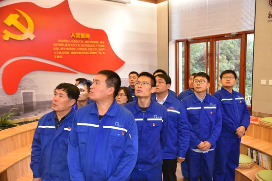 傳承紅色基因 堅(jiān)定理想信念11