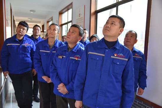 傳承紅色基因 堅(jiān)定理想信念11