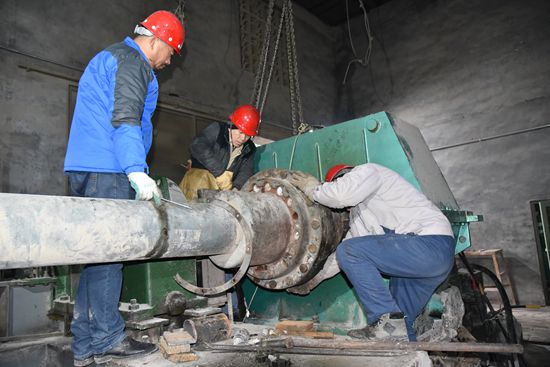 大修進(jìn)行時，這里有一群可愛的重山人......41