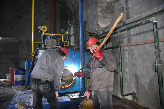 大修進(jìn)行時，這里有一群可愛的重山人......41