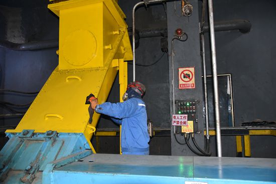 大修進(jìn)行時，這里有一群可愛的重山人......41