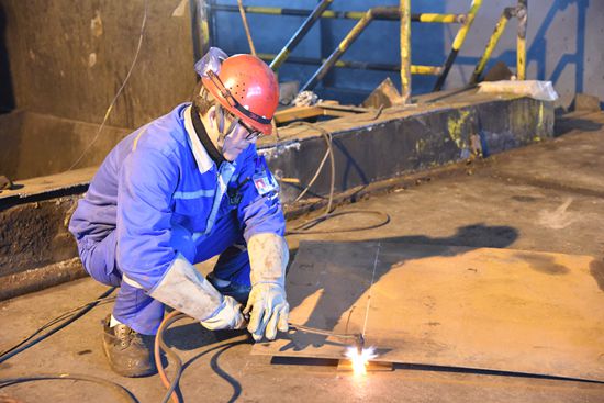 大修進(jìn)行時，這里有一群可愛的重山人......41