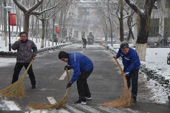 大修進(jìn)行時，這里有一群可愛的重山人......41