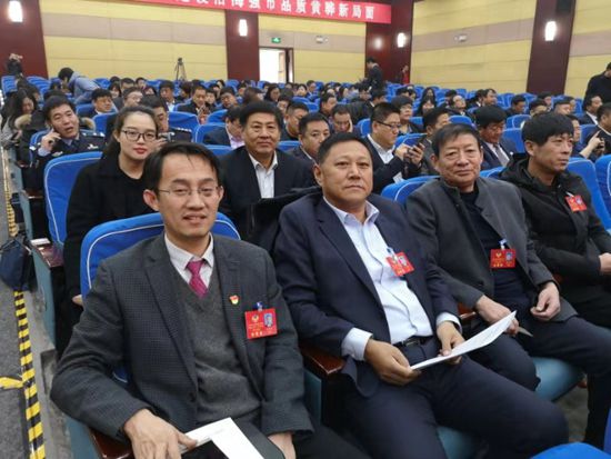 黃驊三陽(yáng)總經(jīng)理參加市政協(xié)會(huì)議56
