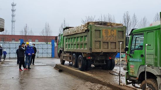 嚴防死守戰(zhàn)疫情 攻堅克難抓復產14