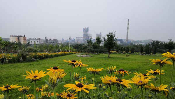 重山春已到 奮斗正當時21