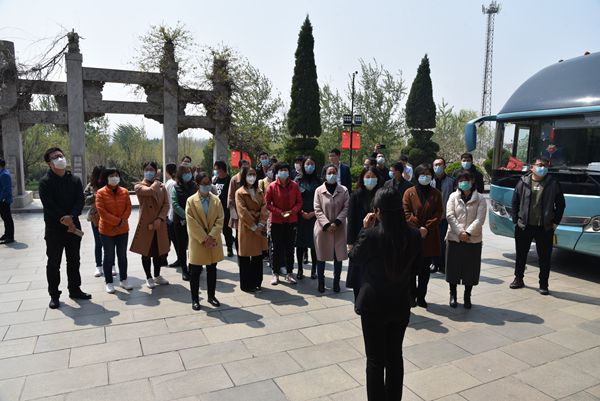 淄川區(qū)黨建工作實訓(xùn)班到集團參觀學(xué)習(xí)30