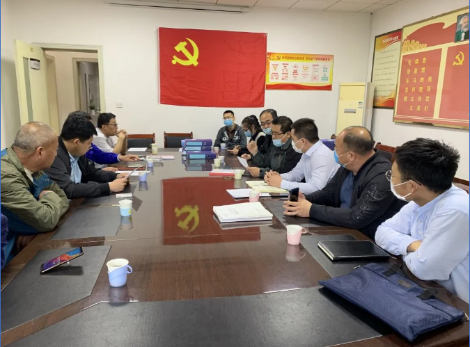 區(qū)應(yīng)急管理局到魯中水泥安全檢查77