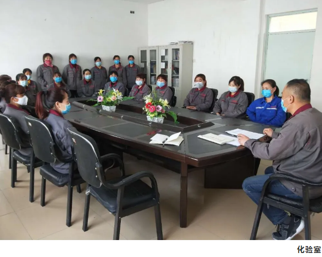 魯蒙公司銷售部、化驗(yàn)室開(kāi)展集體學(xué)習(xí)活動(dòng)44