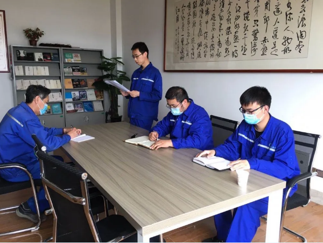 重山光電組織全員學(xué)習(xí)董事長(zhǎng)講話(huà)精神31