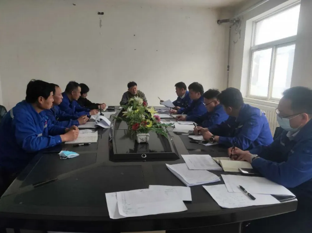 魯蒙公司組織召開成本分析會47