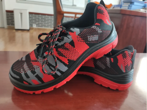 公司發(fā)放新工作服啦70