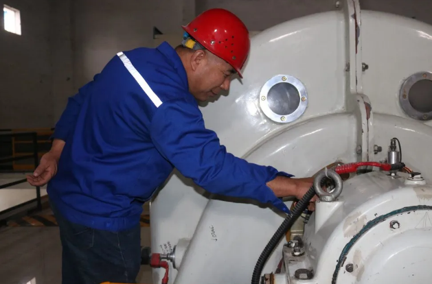 【重山人?重山事】以知促行 以行促知 ——記魯蒙公司余熱發(fā)電車間趙永強(qiáng)84