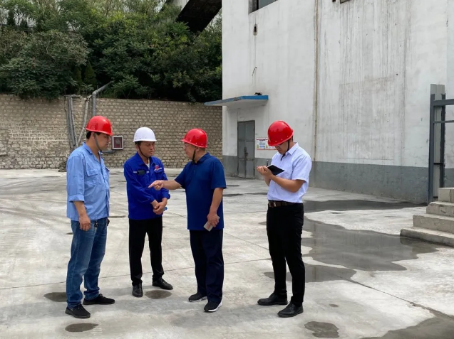 集團(tuán)召開(kāi)重點(diǎn)工作推進(jìn)會(huì)78