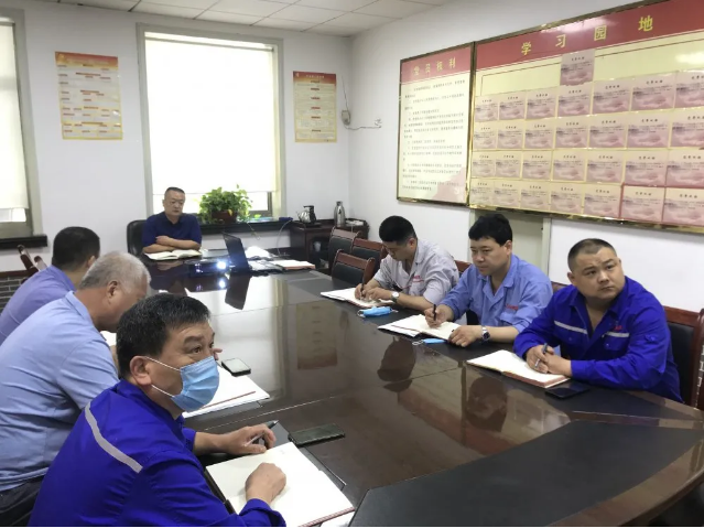 集團(tuán)召開(kāi)重點(diǎn)工作推進(jìn)會(huì)78