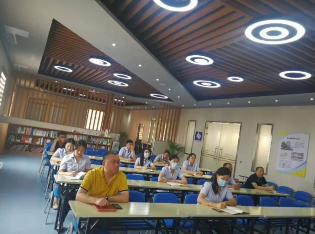 財務(wù)中心組織“致良知”學(xué)習(xí)88