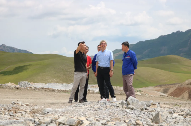 集團(tuán)發(fā)展促進(jìn)委員會到魯蒙公司和黃驊三陽公司考察調(diào)研83