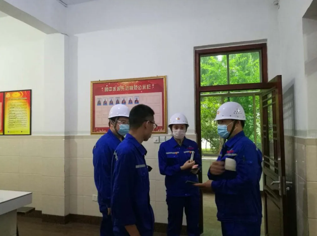 魯中水泥組織勞動防護(hù)用品大檢查活動59