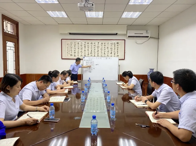 運營中心組織專題學習90