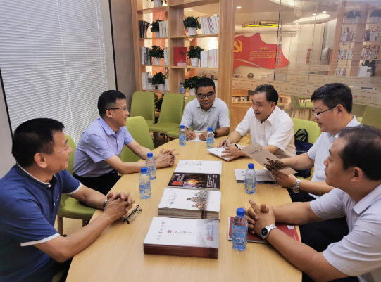 市委黨校領(lǐng)導(dǎo)到重山集團(tuán)調(diào)研指導(dǎo)72