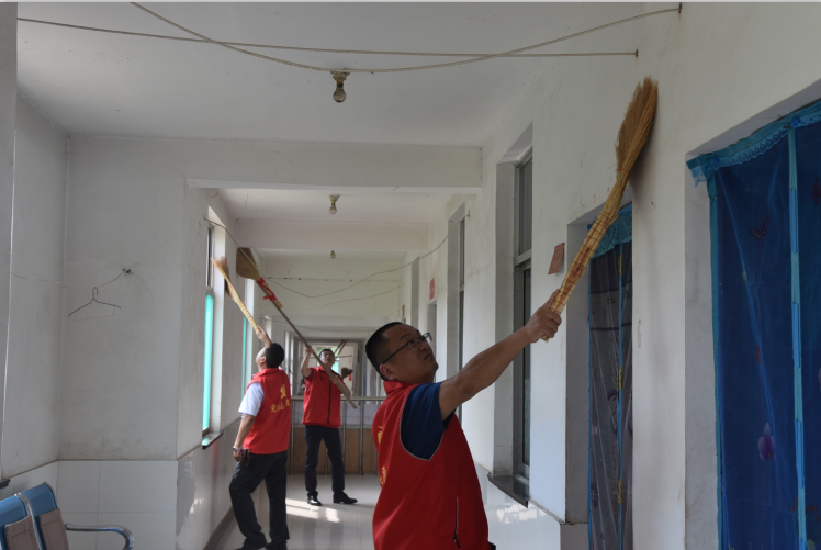 擇善明德敬老人 黨旗飄飄踐良知——重山集團(tuán)黨總支組織開展黨員志愿服務(wù)活動(dòng)50