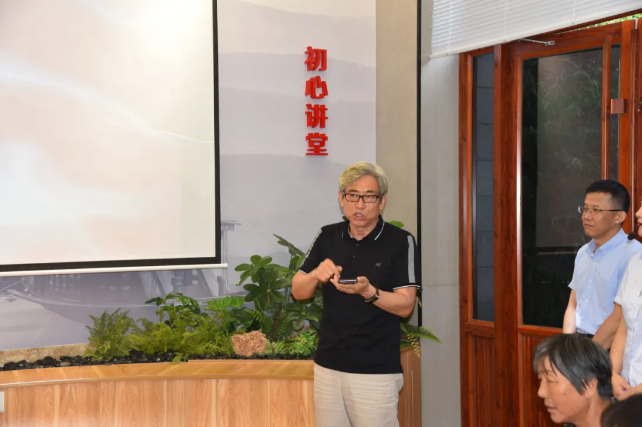 進(jìn)重山 看巨變 贏未來14