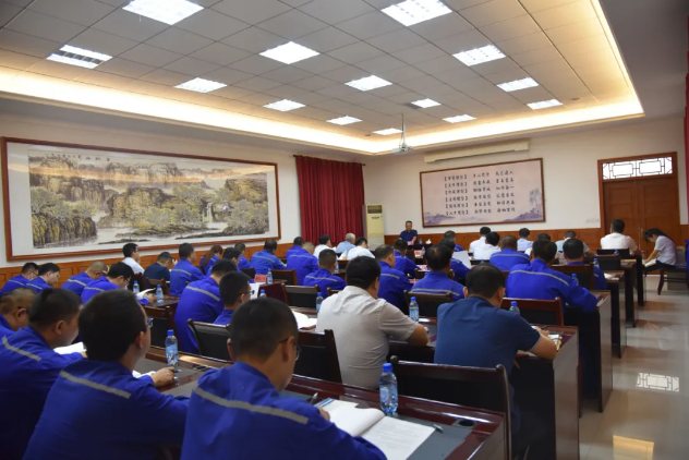 集團公司組織集體學(xué)習(xí) ——王會強副總談新舊版《通用硅酸鹽水泥》標準74