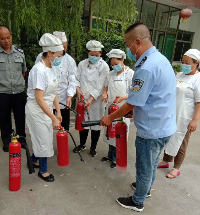 集團總務處開展消防應急演練56