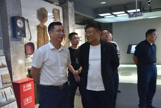 扎魯特旗到重山集團參觀考察33