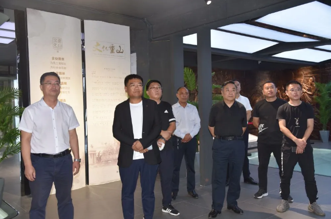 扎魯特旗到重山集團參觀考察33