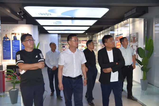 扎魯特旗到重山集團參觀考察33